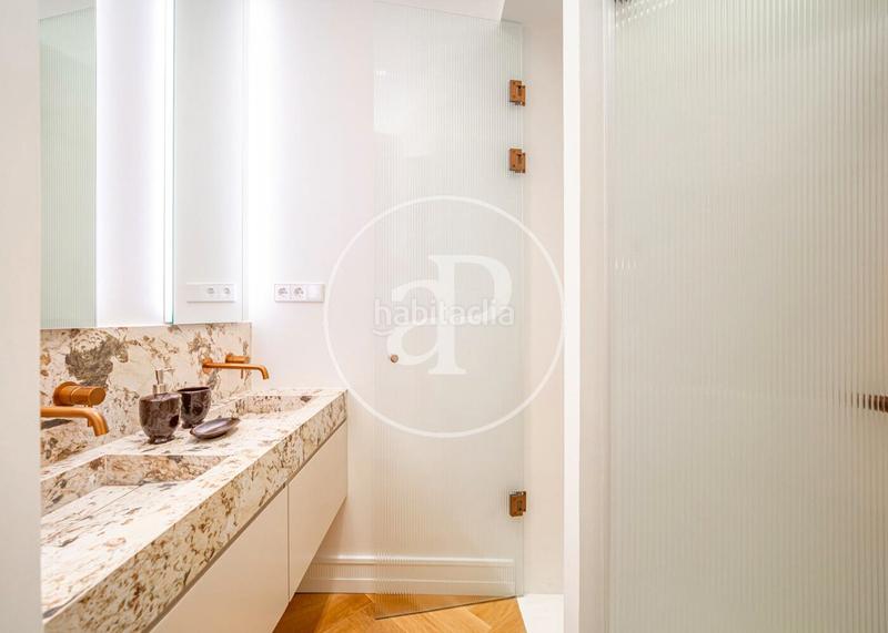 Foto 3c37fef2-66ad-41b8-9404-4d79b807b60e. Rent flat with heating in Recoletos Madrid