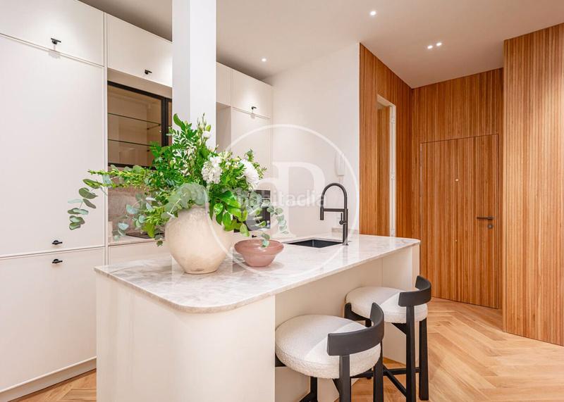 Foto af80232f-c5f8-45a4-ae42-5a0297c54af6. Rent flat with heating in Recoletos Madrid