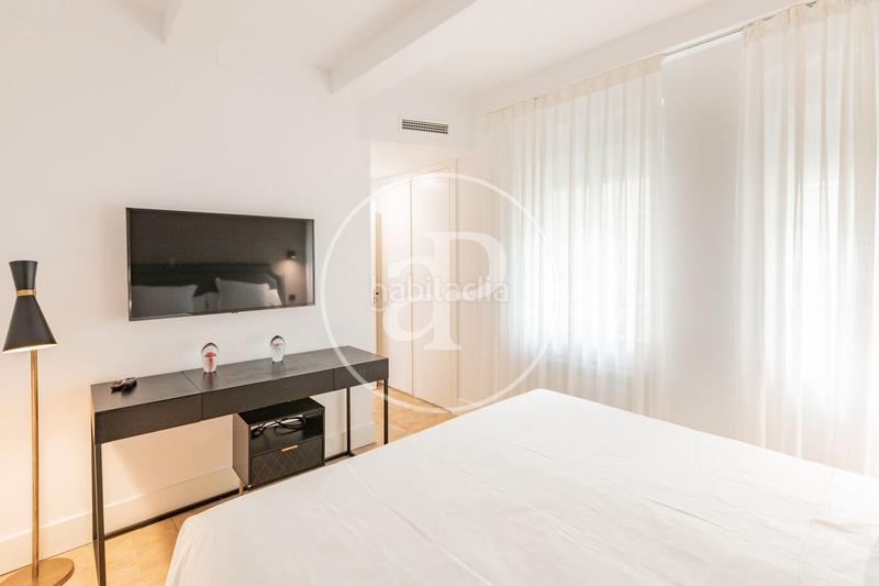 Foto fb7fc795-253a-484e-bca5-f7a67a261cf0. Rent flat with heating in Cortes-Huertas Madrid
