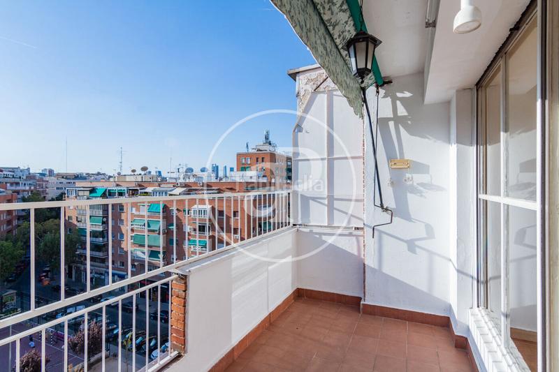 Foto 90aa9cb1-7d9e-4a4c-b118-67064476c256. Alquiler piso ático en alquiler en calle clara del rey. en Madrid