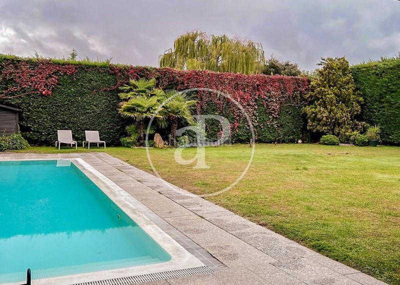 Foto 02f39779-00b0-4c17-8e17-b5202882f846. Maison avec chauffage parking piscine dans La Finca Pozuelo de Alarcón