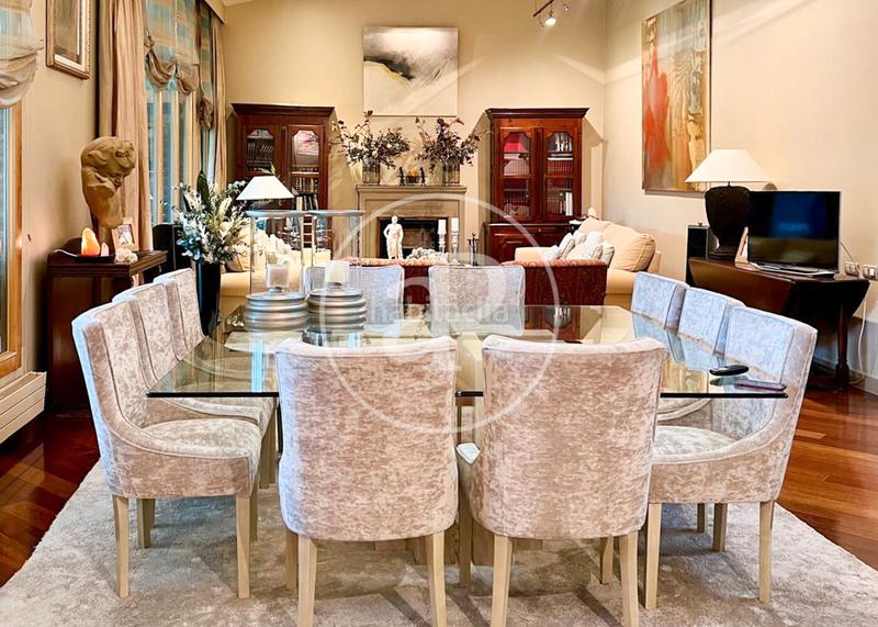 Foto 354d6455-c85c-4951-8ca3-8736f478efbe. Maison avec chauffage parking piscine dans La Finca Pozuelo de Alarcón