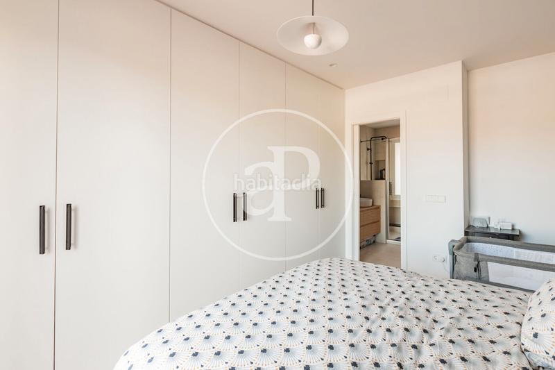 Foto d20fd047-048e-41e9-9cba-c32ede865e1e. Rent penthouse with heating in Pacífico Madrid