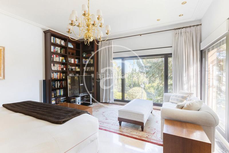 Foto 21504095-9a05-462f-a61c-0dd38687e223. Haus mit heizung parking in La Berzosilla Torrelodones