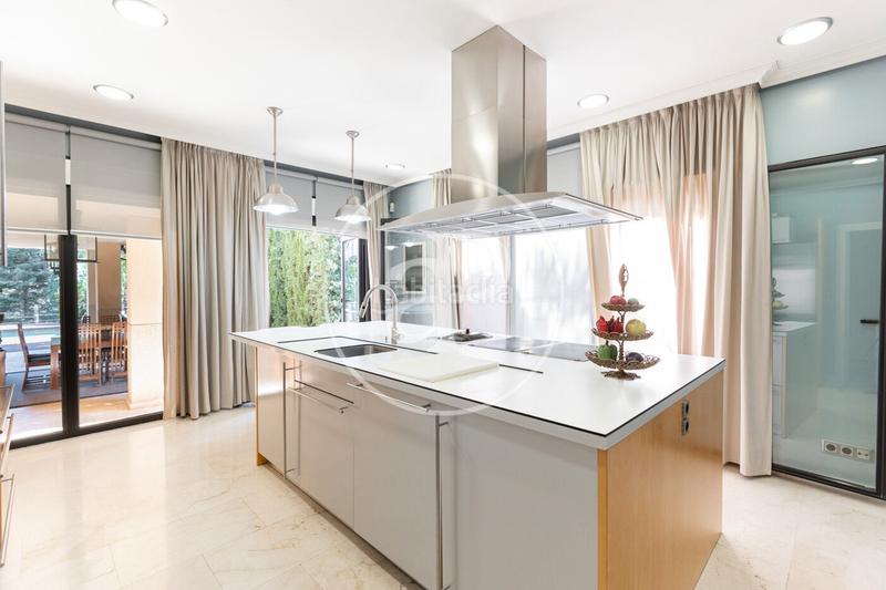 Foto 8107b284-5c7d-46ef-acc7-22b170c91524. Haus mit heizung parking in La Berzosilla Torrelodones