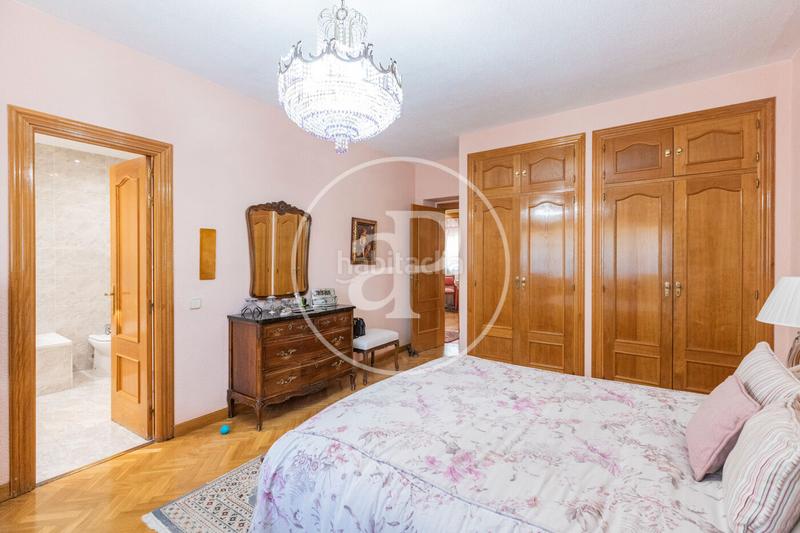 Foto 306658c9-0e53-44cb-b94e-21431fc84625. House with heating parking pool in El Caño-Maracaibo Rozas de Madrid (Las)