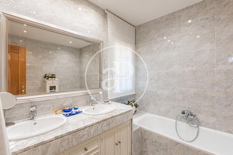 Foto 58c076a0-b025-43e3-82ad-a8fc53f4d3e4. House with heating parking pool in El Caño-Maracaibo Rozas de Madrid (Las)