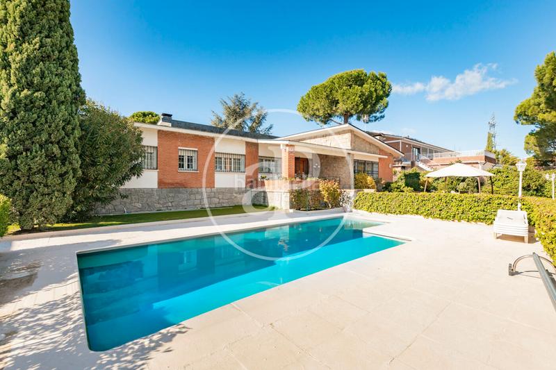 Foto a6fcbd2a-aaf7-4b5c-80ea-7778a2ccabe8. House with heating parking pool in El Caño-Maracaibo Rozas de Madrid (Las)