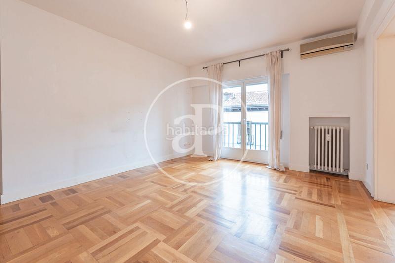 Foto 066324b5-2bd5-4581-89e1-f51113f6f292. Flat with heating parking in Embajadores-Lavapiés Madrid