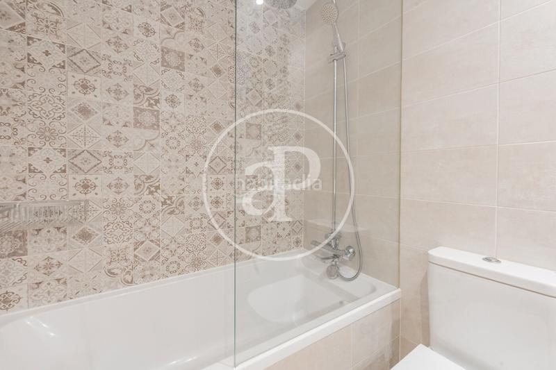 Foto 2329cb79-01d9-46ff-9d87-40183ed6009b. Flat with heating parking in Embajadores-Lavapiés Madrid