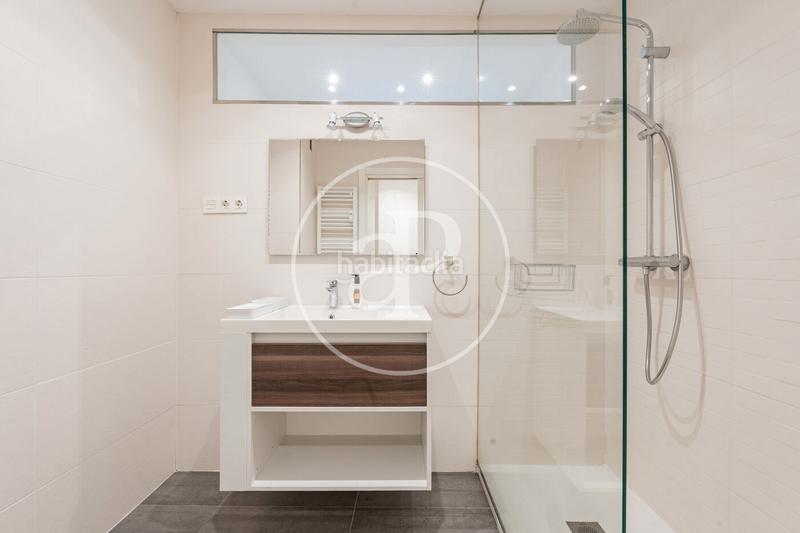 Foto c678b568-156f-4551-8c05-339a857f3263. Flat with heating parking in Embajadores-Lavapiés Madrid