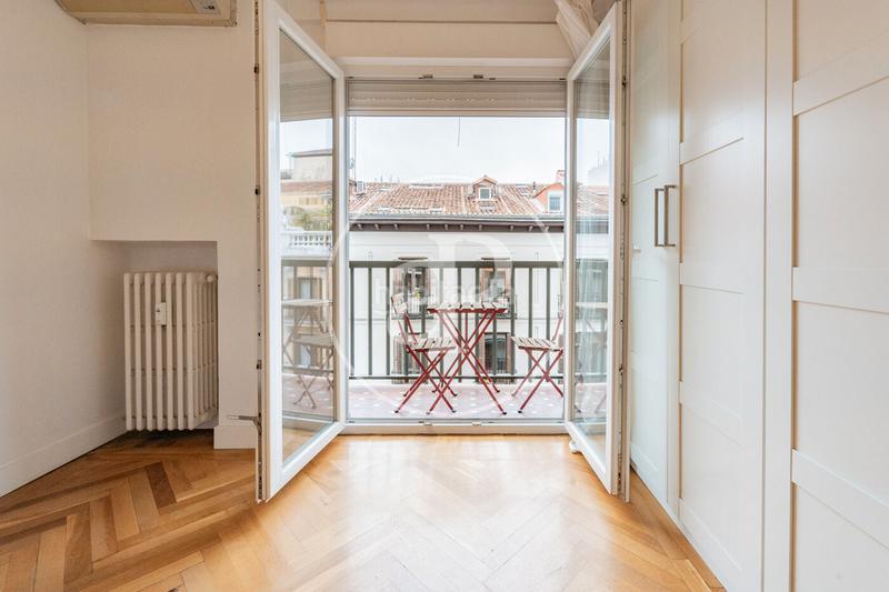 Foto cec21265-eed1-4f6d-8ed1-71fd4018f920. Flat with heating parking in Embajadores-Lavapiés Madrid