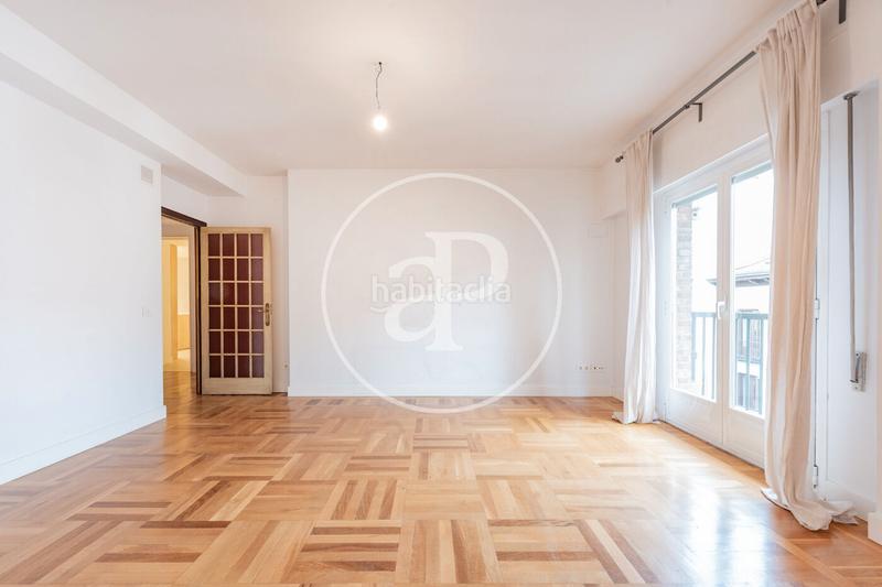 Foto eac98d6d-ab77-412b-a81c-2c47c5b4bf52. Flat with heating parking in Embajadores-Lavapiés Madrid