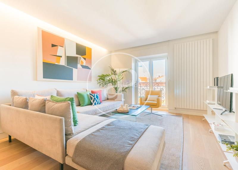 Foto 17b7f329-4d0f-4768-a976-db4fba1de258. Location appartement dans calle de génova 5 dans Almagro Madrid