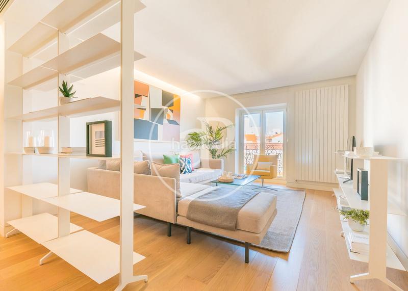 Foto 60b6a656-b92b-473c-bd23-9769a143f6cd. Location appartement dans calle de génova 5 dans Almagro Madrid