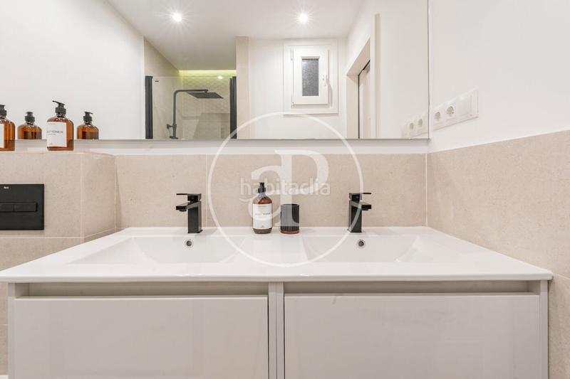 Foto 663af2e1-d995-4cc1-b8bb-71241fb551d5. Alquiler piso  en calle peñascales en Fuente del Berro Madrid