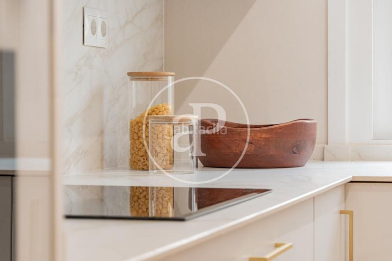 Foto 952d6494-e0b6-4e14-acae-08df75157fd0. Miete etagenwohnung mit heizung in Fuente del Berro Madrid