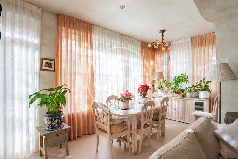 Foto 0d4799f8-1051-46d7-acbc-deee7a5f6c64. Reihenhaus mit heizung parking pool in Aravaca Madrid