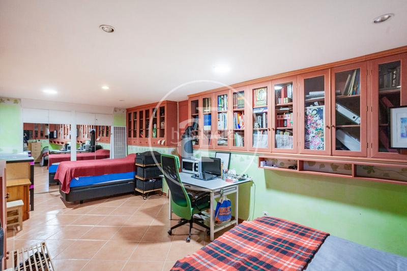 Foto 27f34925-3668-4efa-976c-9a95f5925eaf. Reihenhaus mit heizung parking pool in Aravaca Madrid