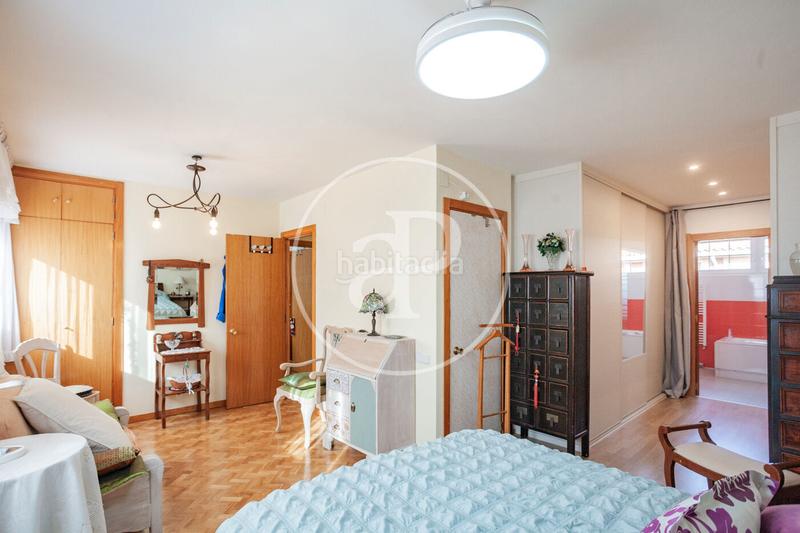 Foto 2b326148-c84a-4bf2-8ff8-c3aec11e9965. Reihenhaus mit heizung parking pool in Aravaca Madrid