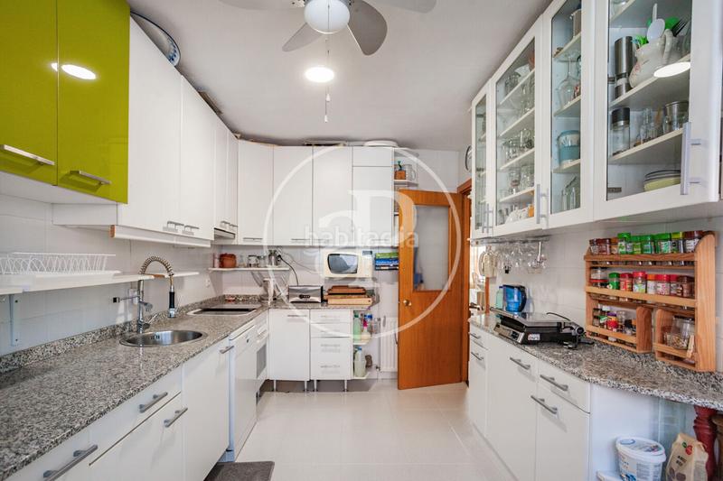 Foto 446a06da-9947-4de3-a480-fc1fe74a154e. Reihenhaus mit heizung parking pool in Aravaca Madrid