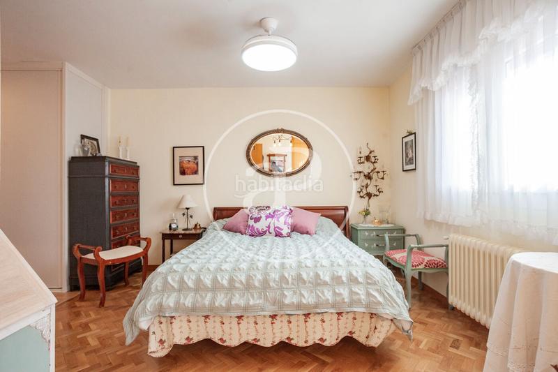 Foto 49e556b7-95b8-4baa-9fce-5119054adf99. Reihenhaus mit heizung parking pool in Aravaca Madrid