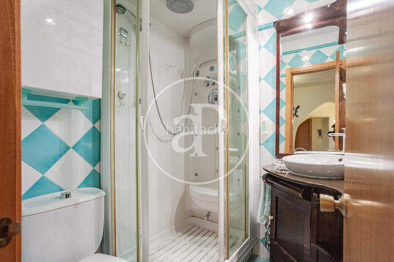 Foto 6167f419-4379-4b92-b7c1-41b8fb0bb637. Reihenhaus mit heizung parking pool in Aravaca Madrid