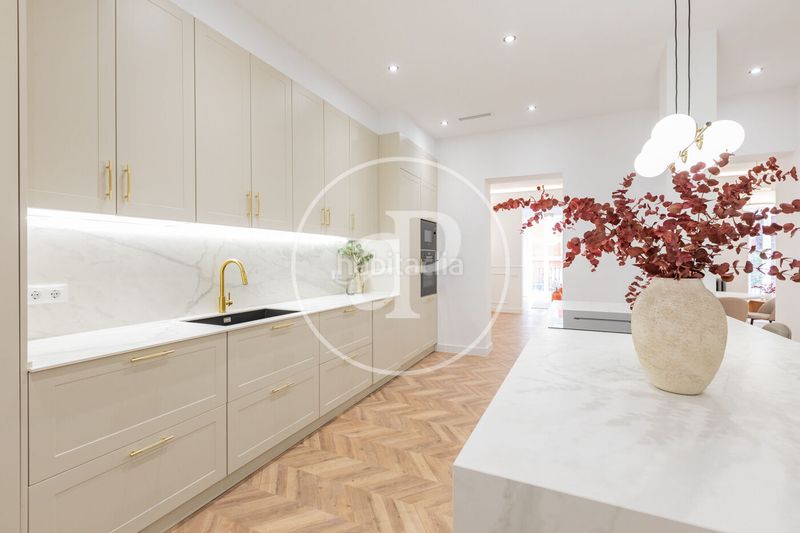 Foto 36e9bf3f-7cba-4d23-bf22-d0dbbf388b96. Pis amb calefacció a Palacio Madrid