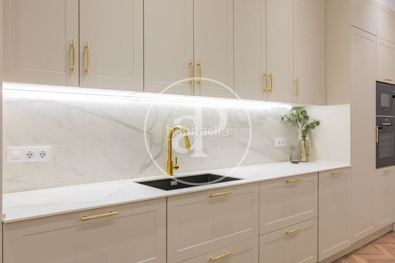 Foto 8ad208cc-a89a-4dec-be42-915e2bea2661. Pis amb calefacció a Palacio Madrid