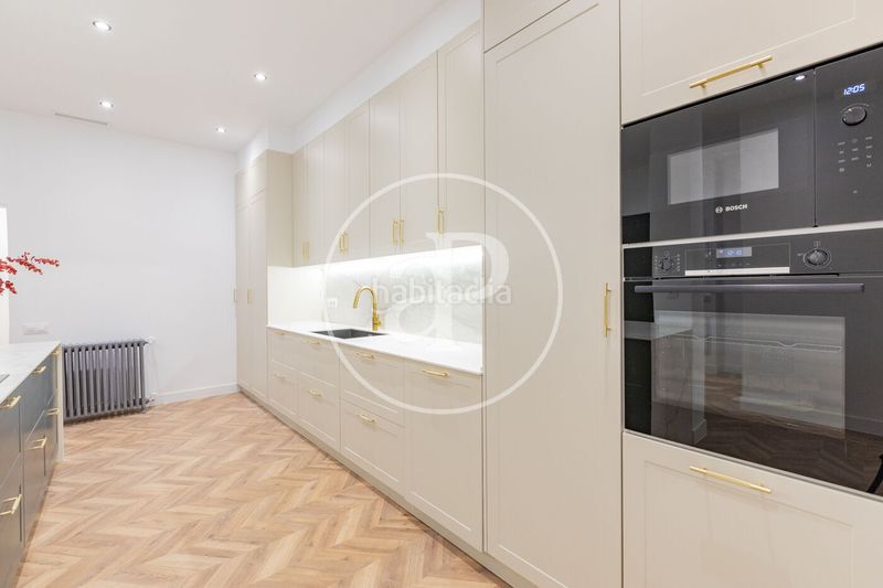 Foto aee7f0c9-80e8-4ea2-a74c-9ea470221a21. Pis amb calefacció a Palacio Madrid