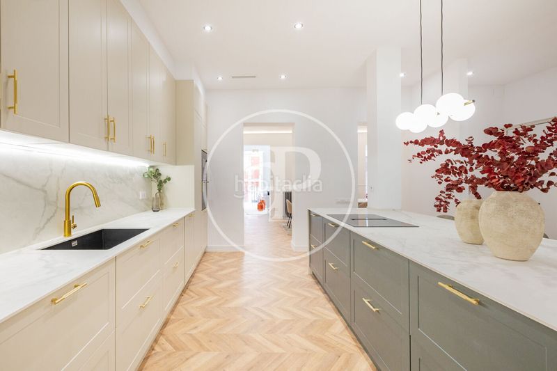 Foto f0c3e13f-fd47-407b-bb17-e77560535bd1. Pis amb calefacció a Palacio Madrid