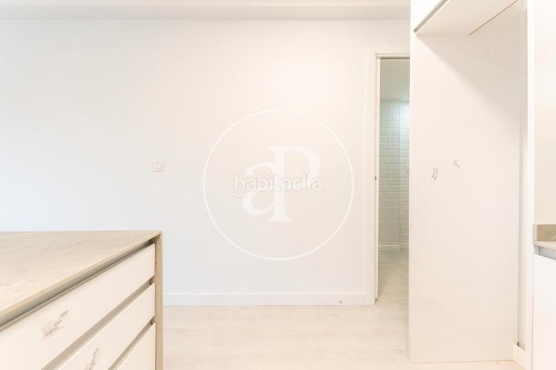 Foto 54a656f2-3a19-4a0c-86e2-05fba0e6c067. Piso dúplex en venta en paseo de yeserías en Acacias Madrid