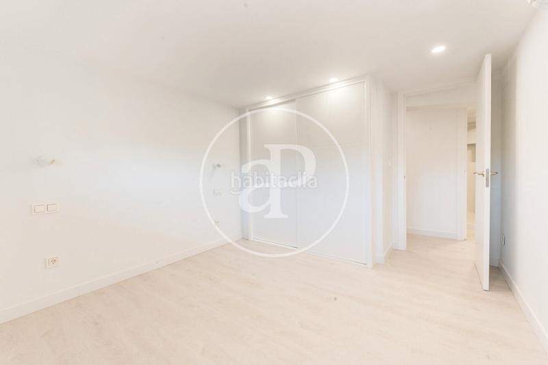 Foto 8f24df3e-2501-4af2-a251-9e6dcc8650bd. Piso dúplex en venta en paseo de yeserías en Acacias Madrid