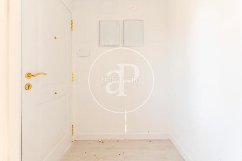 Foto a640046a-0895-463d-a93e-38e50f28a704. Piso dúplex en venta en paseo de yeserías en Acacias Madrid