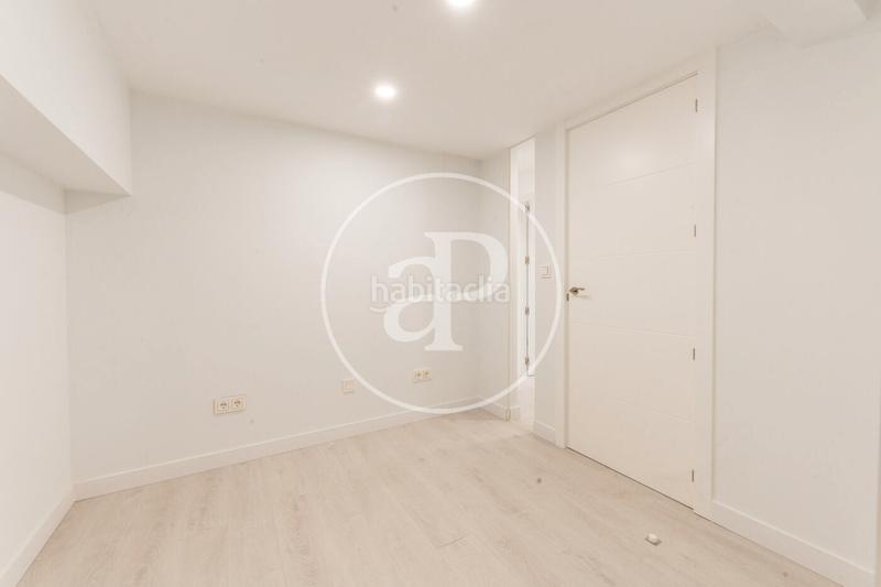 Foto aad54153-25ef-4c9a-bcf4-062be95fe39a. Piso dúplex en venta en paseo de yeserías en Acacias Madrid