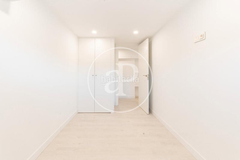 Foto c9e0e3fa-7f4a-47e7-b932-dee56e68001f. Piso dúplex en venta en paseo de yeserías en Acacias Madrid