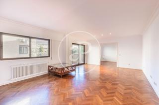 Location Appartement  Calle rumanía. Piso en alquiler en pozuelo