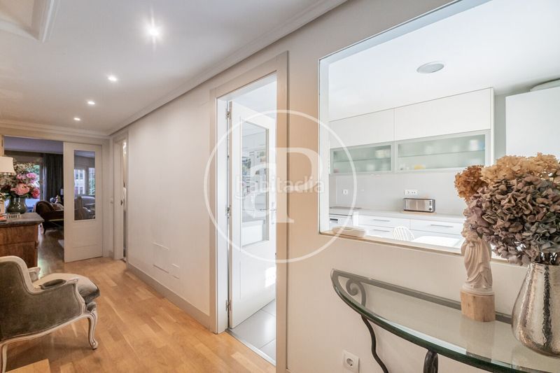Foto a46f8b7c-3da5-4624-b235-cf151868e993. Casa adossada amb calefacció aparcament piscina a Madrid