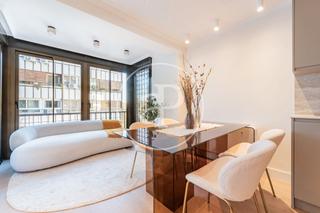 Etagenwohnung in Calle de Maldonado