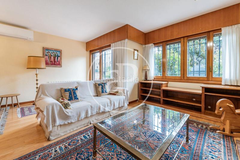 Foto 8d490fbd-995f-4a2b-9614-0d847360ac4c. Alquiler casa chalet independiente en alquiler en eduardo mazón en Madrid
