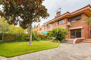 Lloguer Casa  C. de eduardo mazón. Chalet independiente en alquiler en eduardo mazón