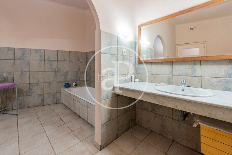 Foto a3f422a8-45d7-417d-8e70-7d08f85d5bdd. Piso  en venta en Sol en Sol Madrid