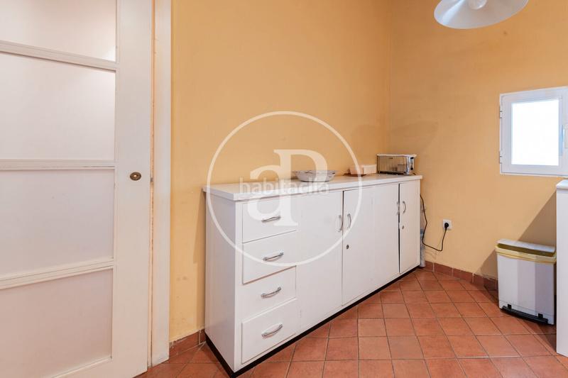 Foto b94c9485-5004-42c0-8420-d2021c92f8ba. Piso  en venta en Sol en Sol Madrid