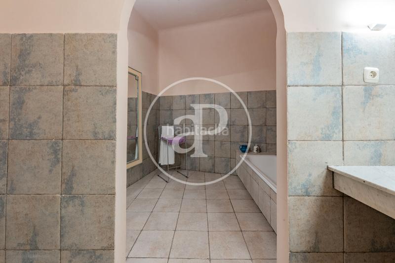 Foto bf1dae31-cfb6-4352-b20d-3ffc4cea2ec5. Piso  en venta en Sol en Sol Madrid