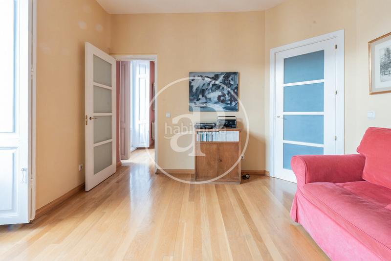 Foto eb225e55-ee3d-40f9-9c83-15e2c08c3ae5. Piso  en venta en Sol en Sol Madrid