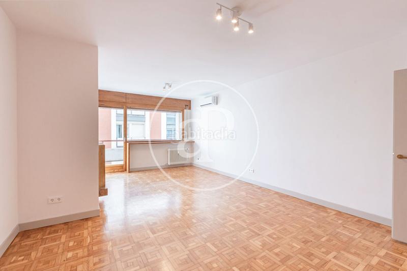 Foto 16f1932e-8014-4d33-a787-e4fe84cd1d10. Location appartement avec chauffage parking dans Castellana Madrid