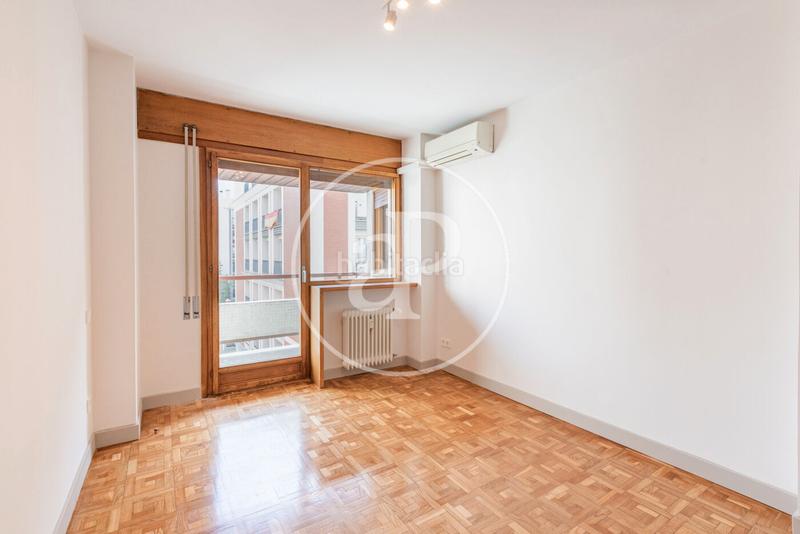 Foto 5732b584-ca56-4301-bff4-0e9f84106130. Location appartement avec chauffage parking dans Castellana Madrid