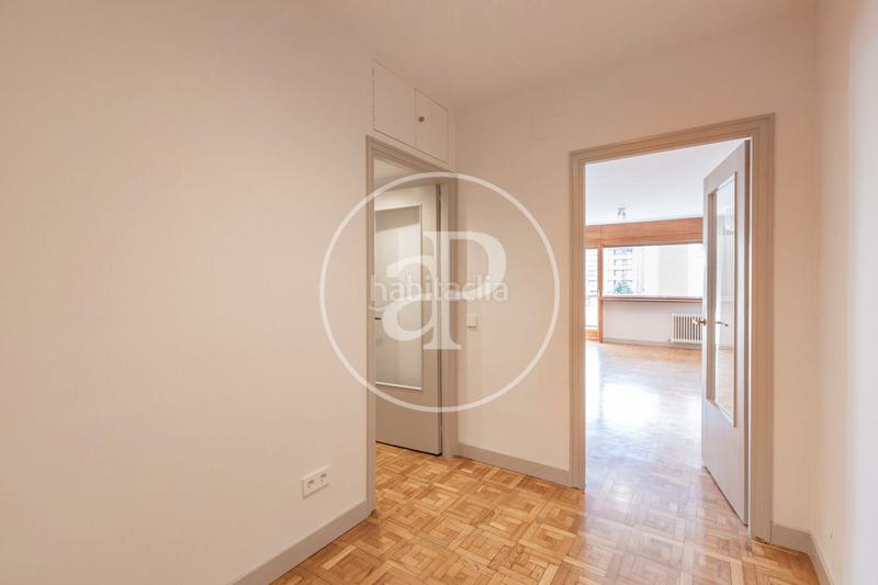 Foto 7843c02d-d57e-49d4-b27b-e46c701e476f. Location appartement avec chauffage parking dans Castellana Madrid