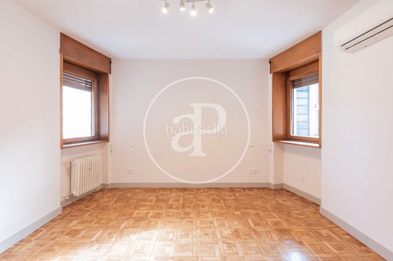 Foto 997733f7-3703-4d6d-8063-fd84a1fd2148. Location appartement avec chauffage parking dans Castellana Madrid