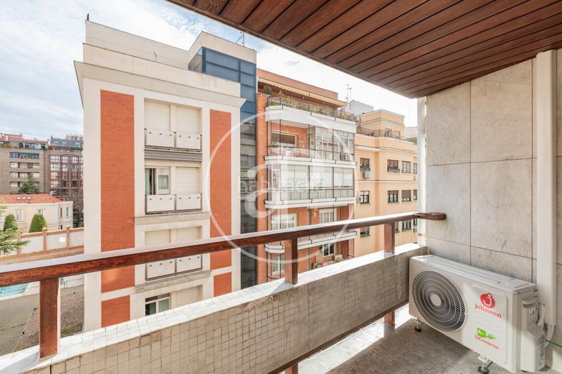 Foto 8bb45972-5550-4dc6-97bd-a5f3a339b959. Miete etagenwohnung mit heizung parking in Castellana Madrid